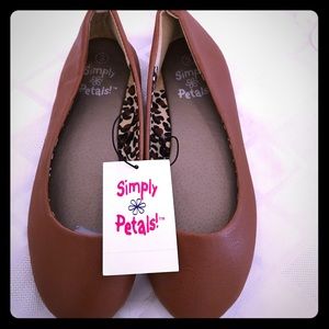 Girls brand ballet style flats